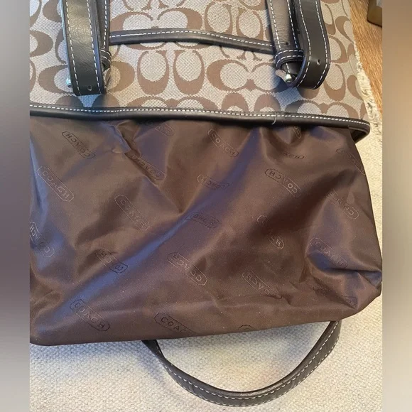 Coach Signature Tote - Picture 4 of 11